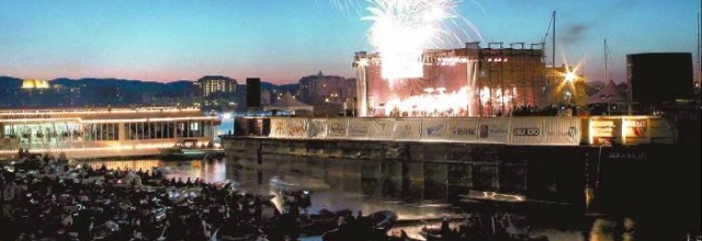 Feel Every Note at the Victoria Symphony Splash