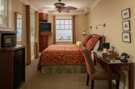 Hotel Elliott - Astoria, Oregon Bed and Breakfast - Unique Inns